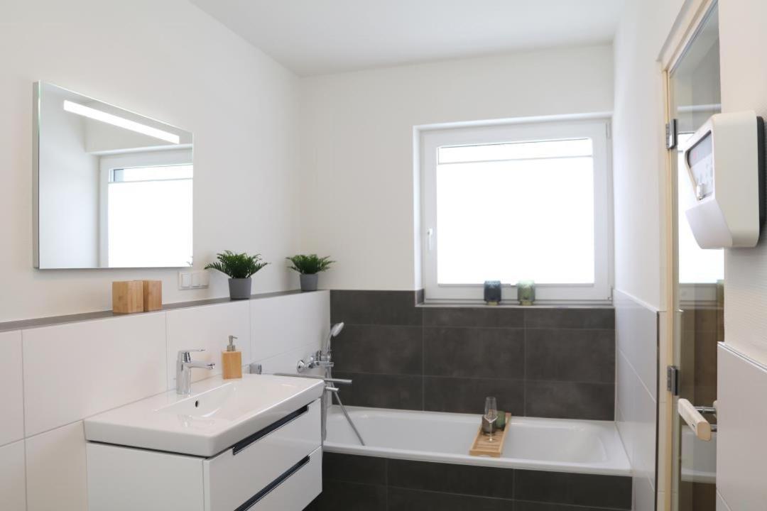 Diemelblick Acht - Ferienhaus Fuer 6 Personen Mit Sauna, Garten Und Dachterrasse Mit Panoramablick Heringhausen Kültér fotó